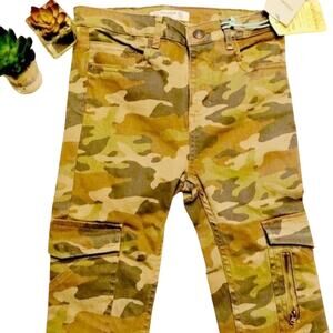 Camo cargo pants size 26